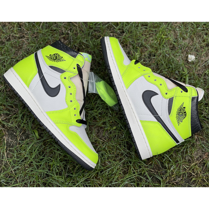 Air Jordan 1 High OG 'Volt' Sneakers   555088-702 - DesignerGu