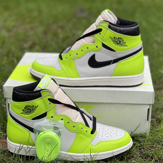 Air Jordan 1 High OG 'Volt' Sneakers   555088-702 - DesignerGu