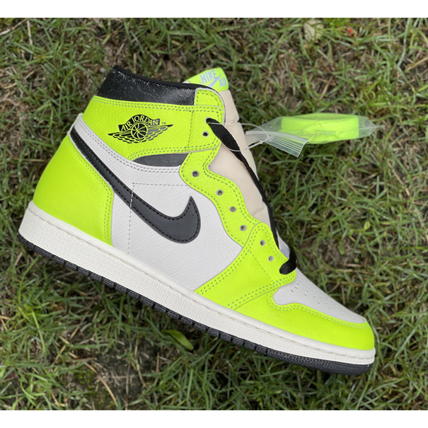 Air Jordan 1 High OG 'Volt' Sneakers   555088-702 - DesignerGu