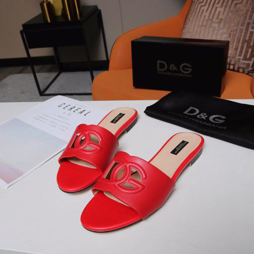 Dolce & Gabbana  DG Logo Leather  Sandal - DesignerGu