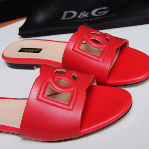 Dolce & Gabbana  DG Logo Leather  Sandal - DesignerGu