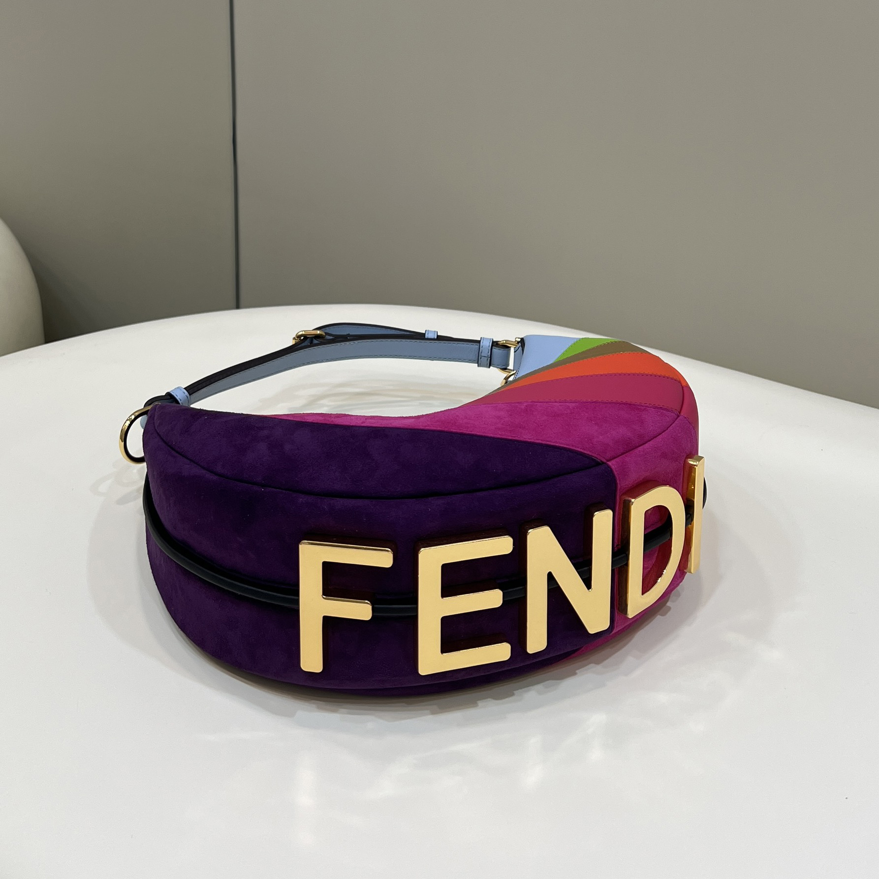 Fendi Graphy  Leather Bag(29*24.5*10cm) - DesignerGu