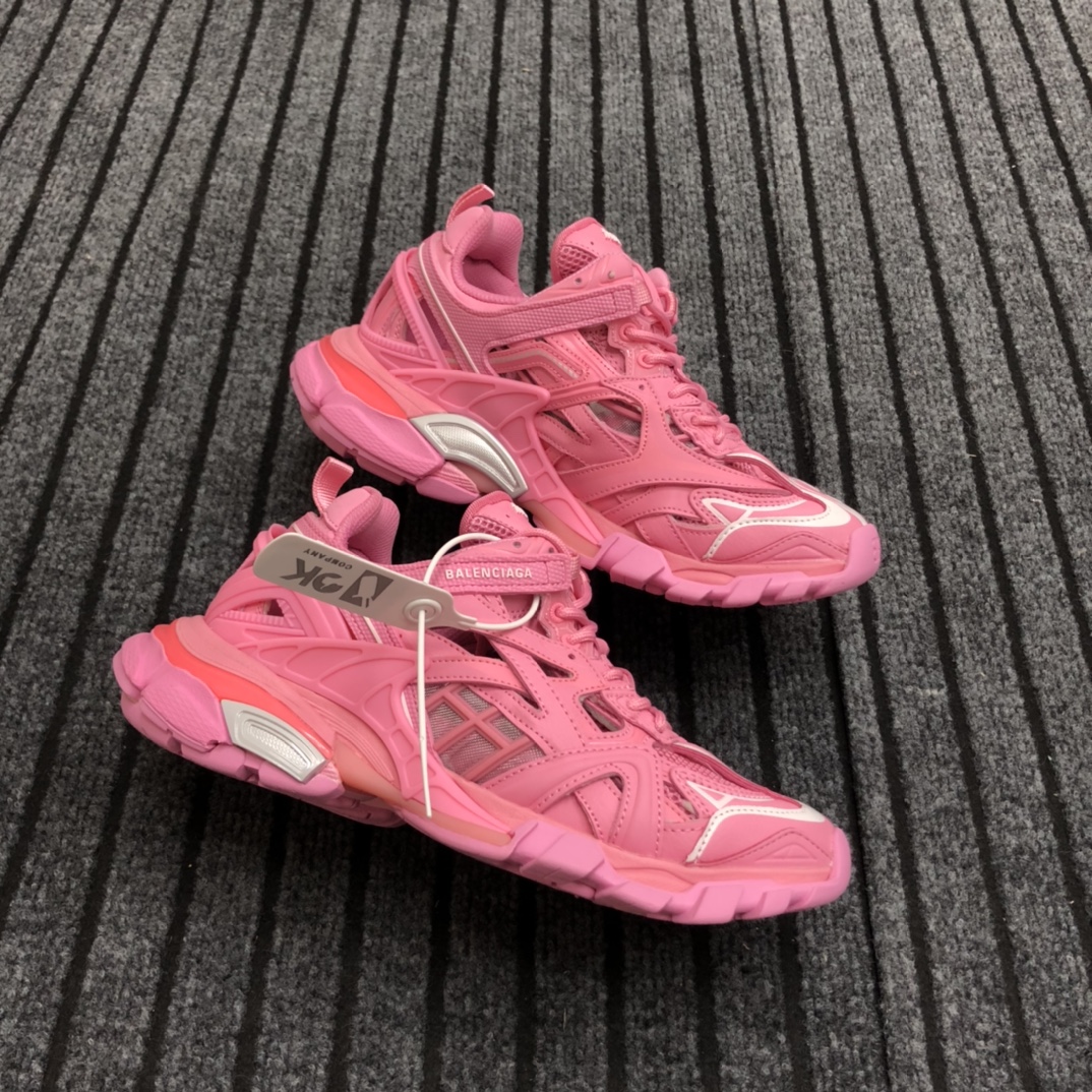 Balenciaga Track.2 Sneaker - DesignerGu