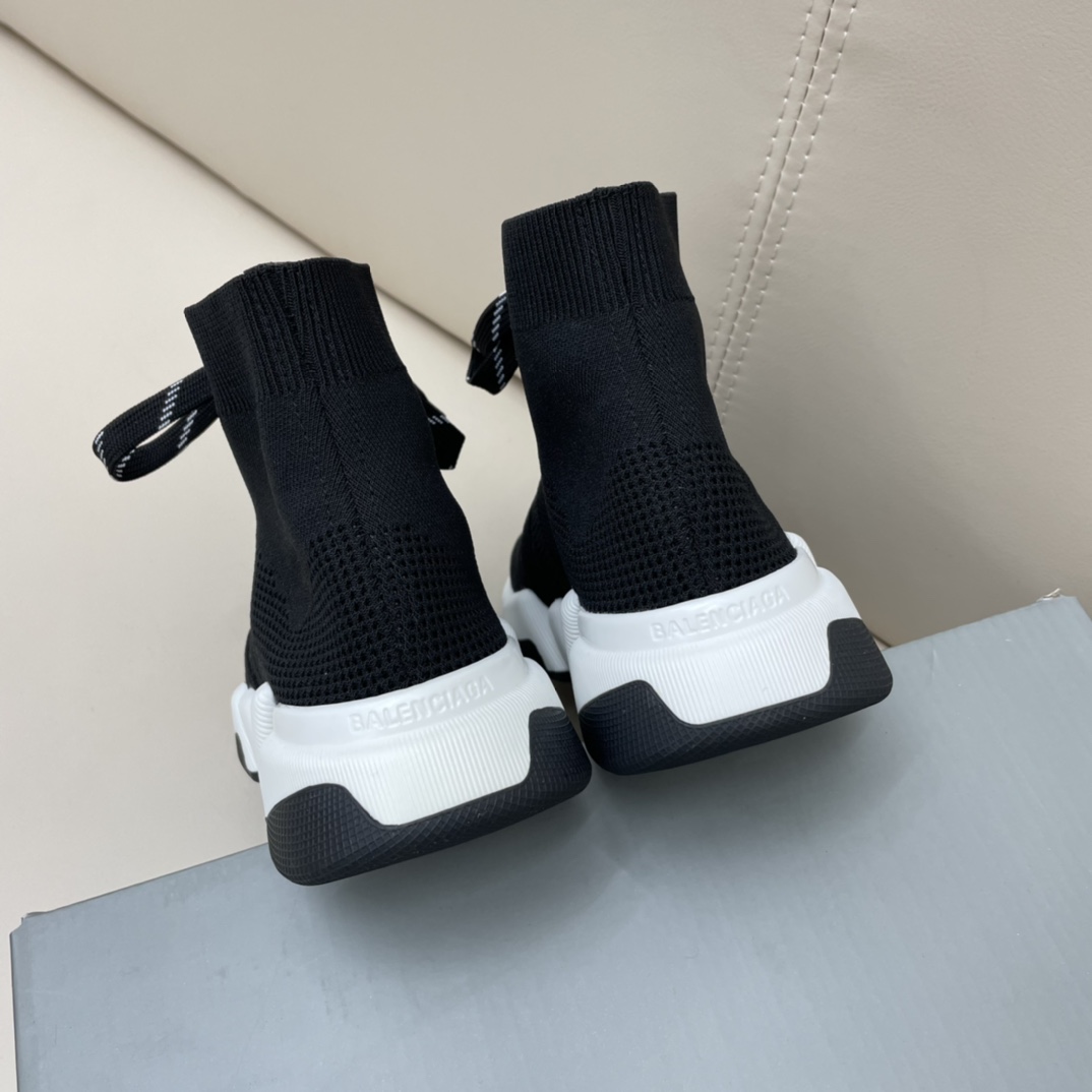 Balenciaga Speed 2.0 Lace-Up Sneaker In Black/White - DesignerGu