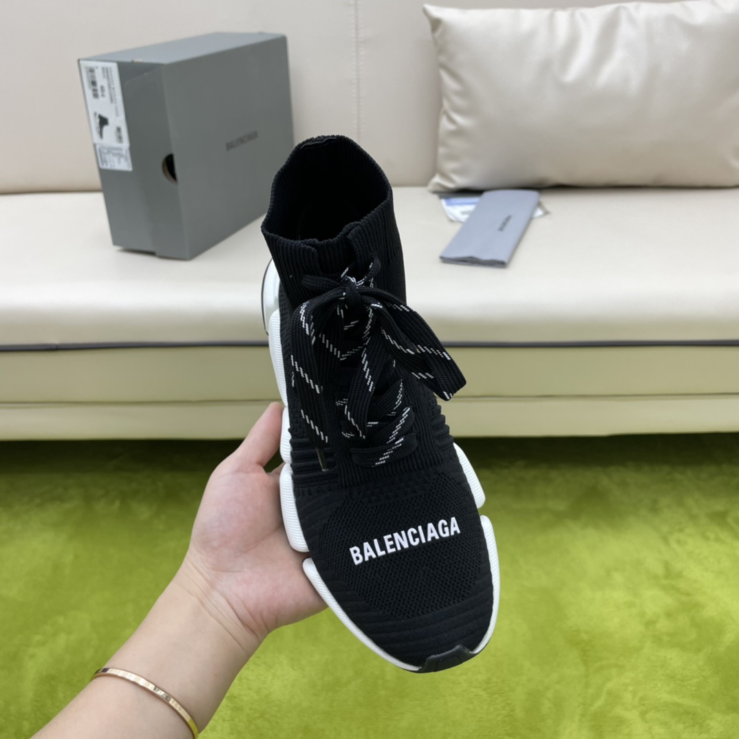 Balenciaga Speed 2.0 Lace-Up Sneaker In Black/White - DesignerGu