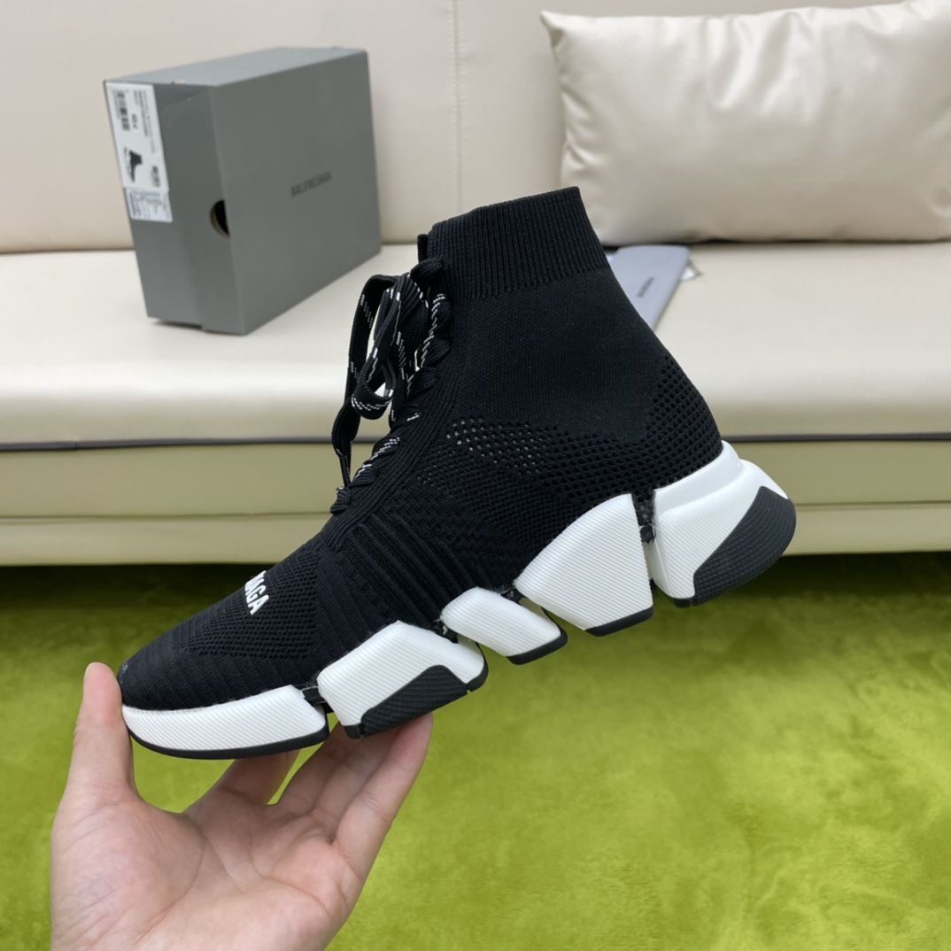 Balenciaga Speed 2.0 Lace-Up Sneaker In Black/White - DesignerGu