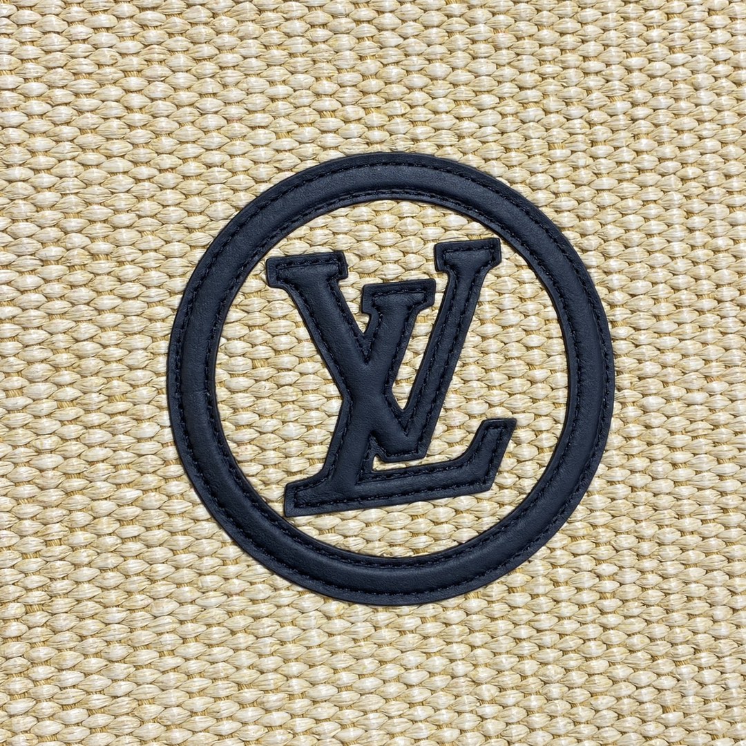 Louis Vuitton Toiletry Pouch On Chain  M81366 (26-20-5cm) - DesignerGu