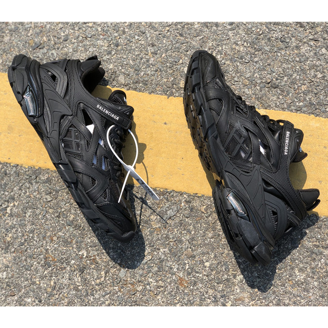 Balenciaga Track 4.0 Sneaker - DesignerGu