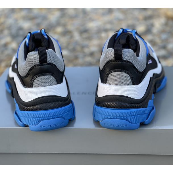 Balenciaga Triple S Sneaker - DesignerGu