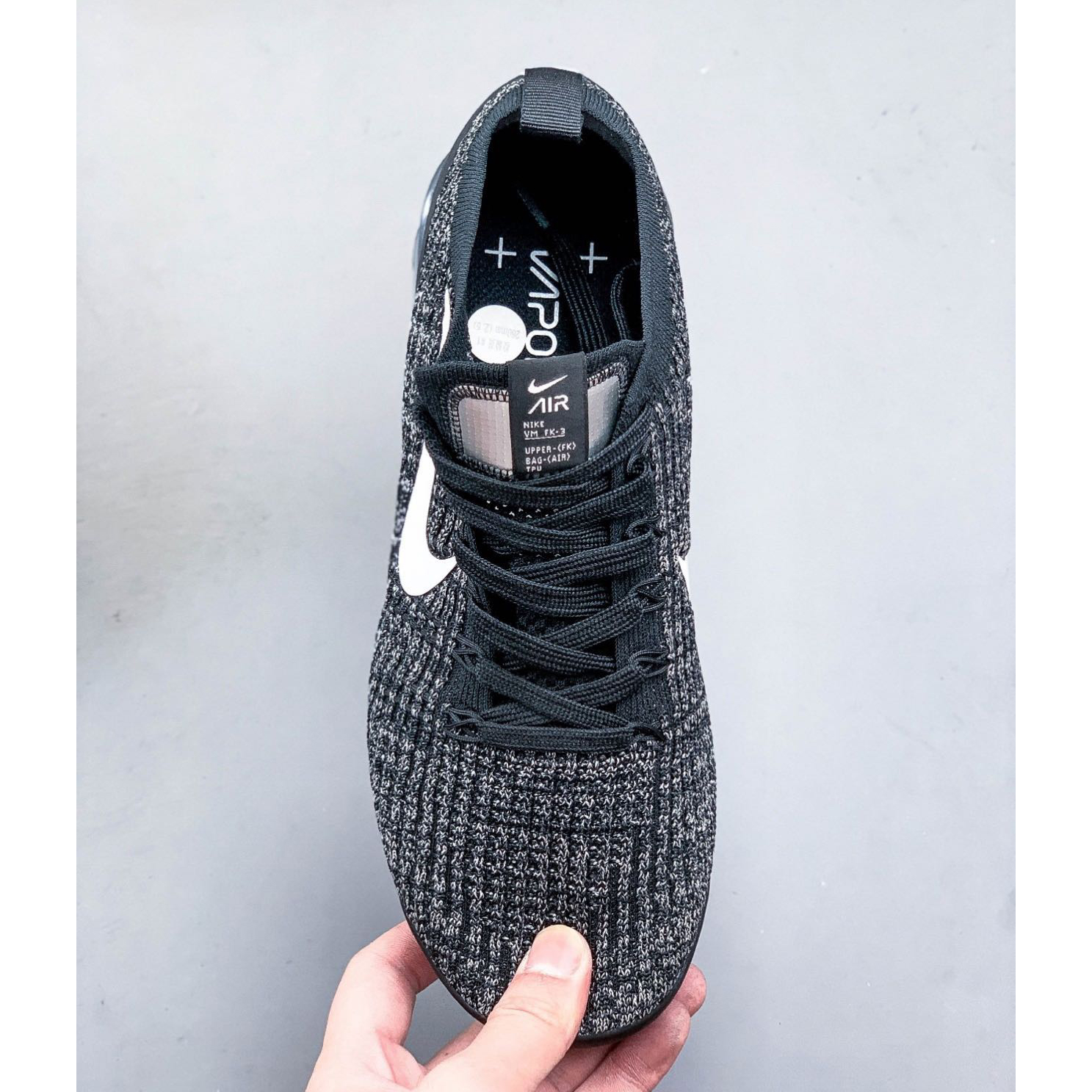 Nike Air Vapormax Flyknit Sneakers - DesignerGu