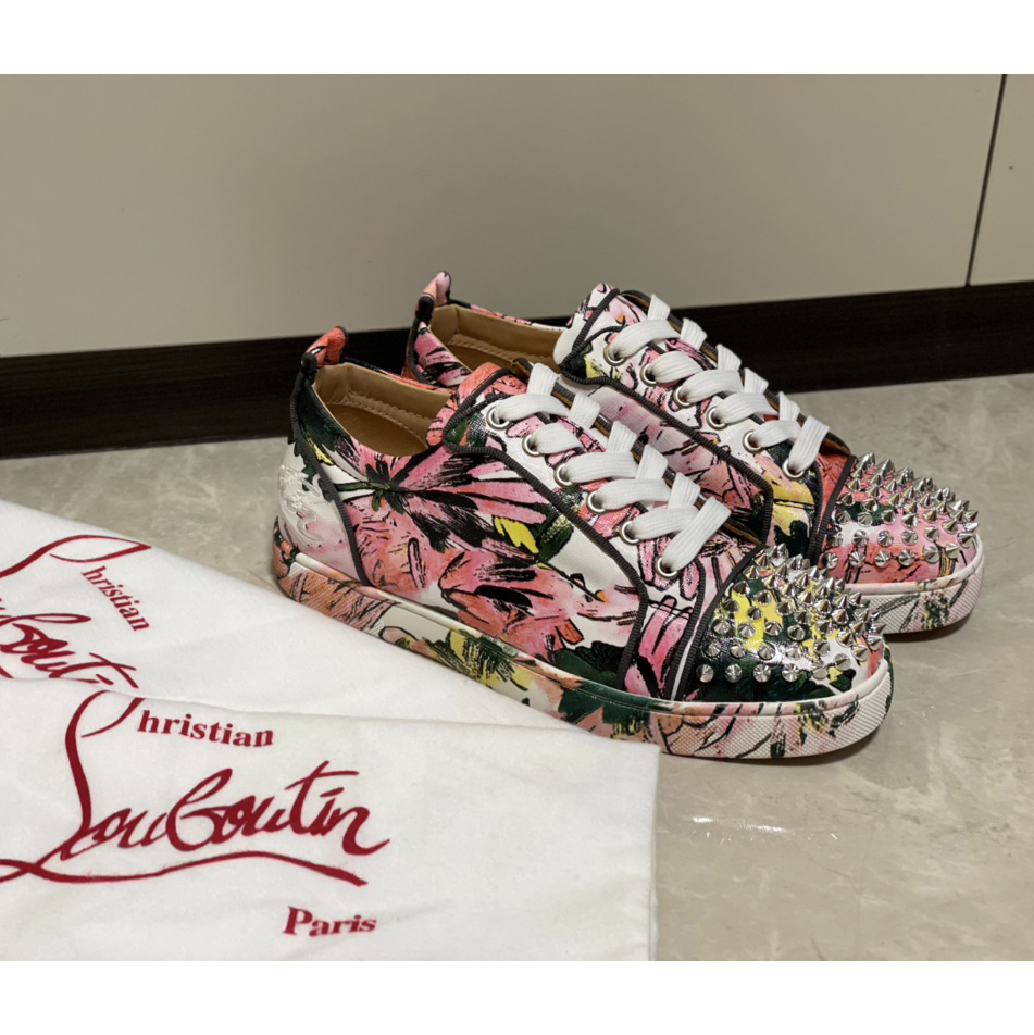 Christian Louboutin Sneaker - DesignerGu