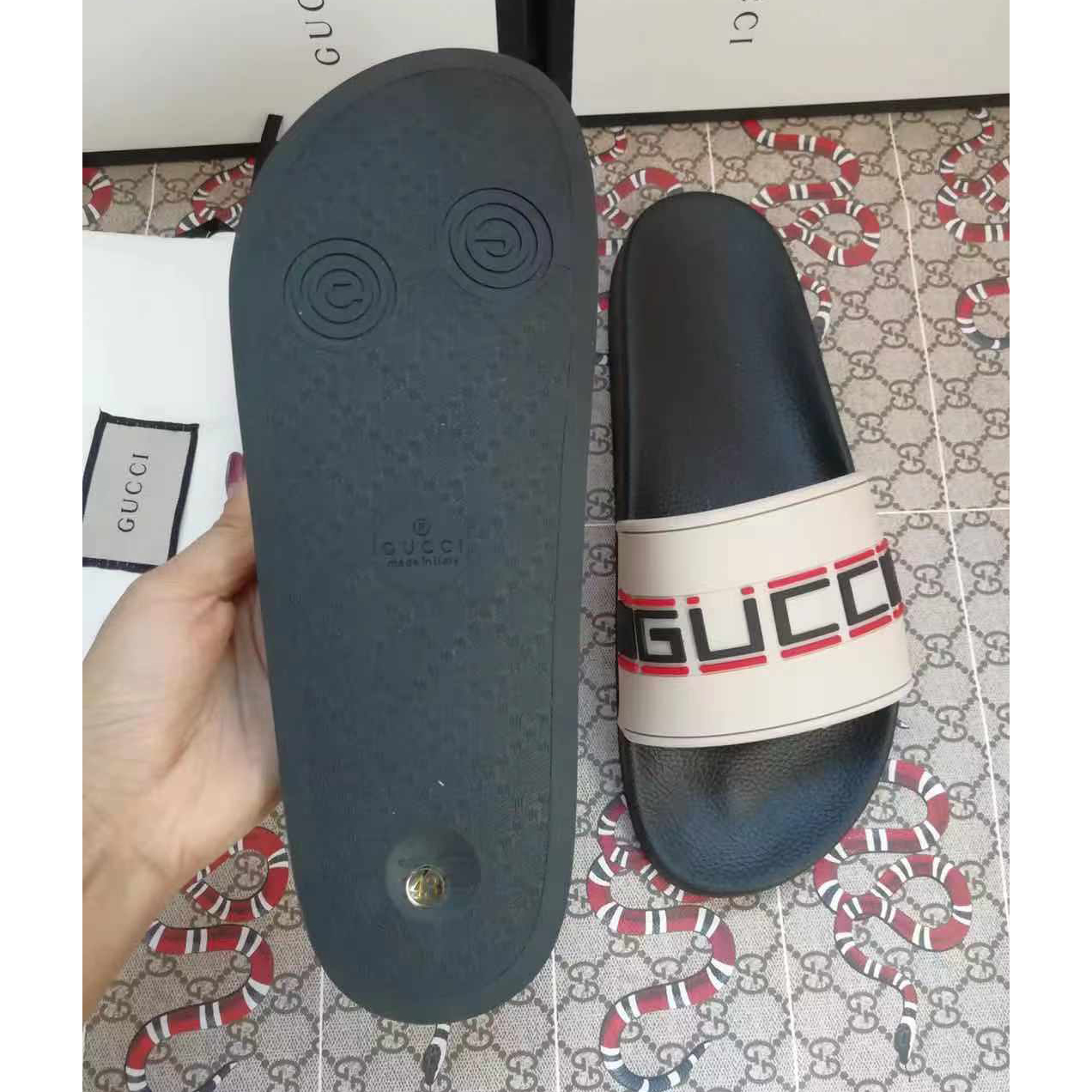 Gucci Logo Slide Sandal - DesignerGu