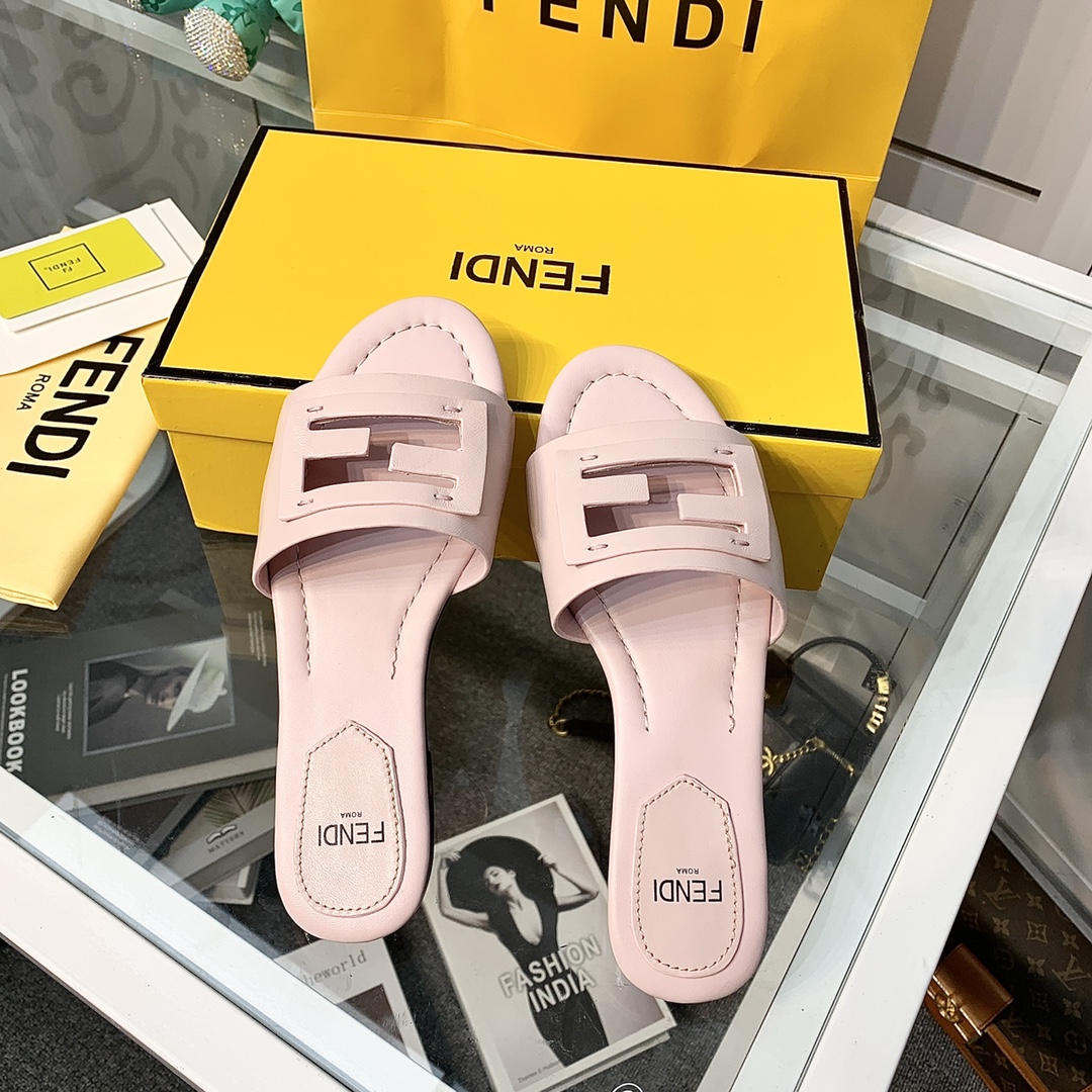 Fendi Signature Pink Leather Slides - DesignerGu