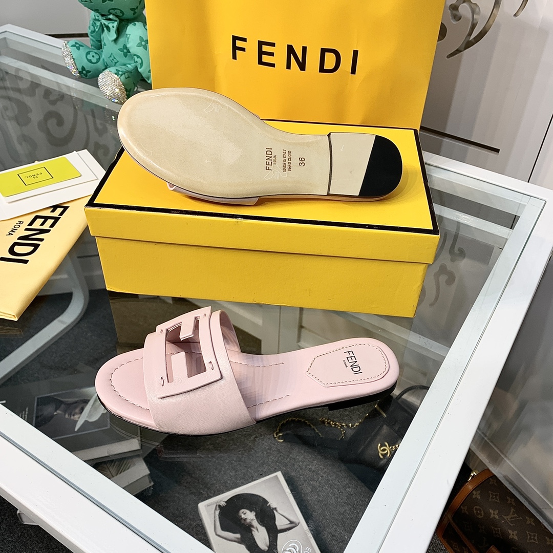 Fendi Signature Pink Leather Slides - DesignerGu