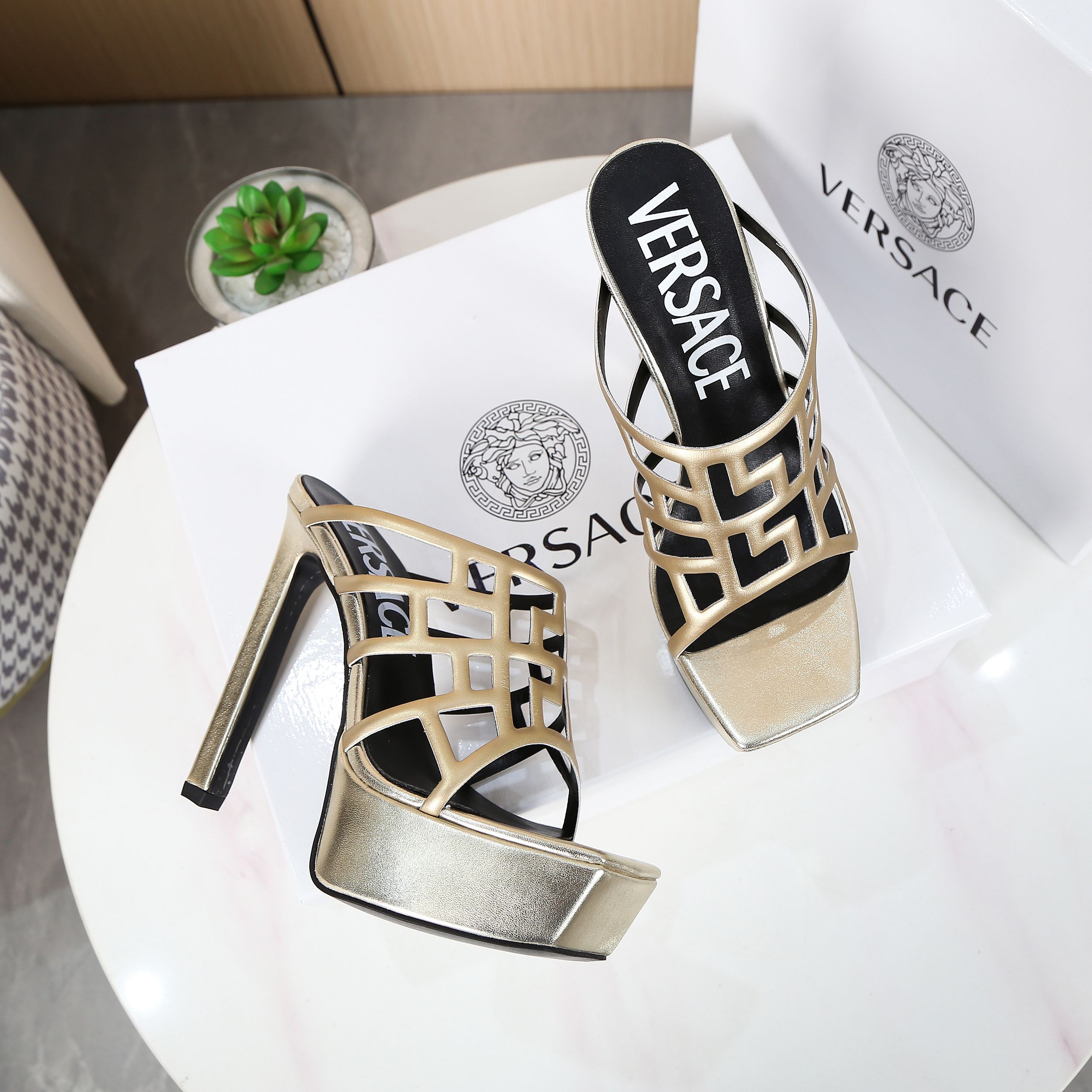 Versace Greca Maze Platform Sandals - DesignerGu