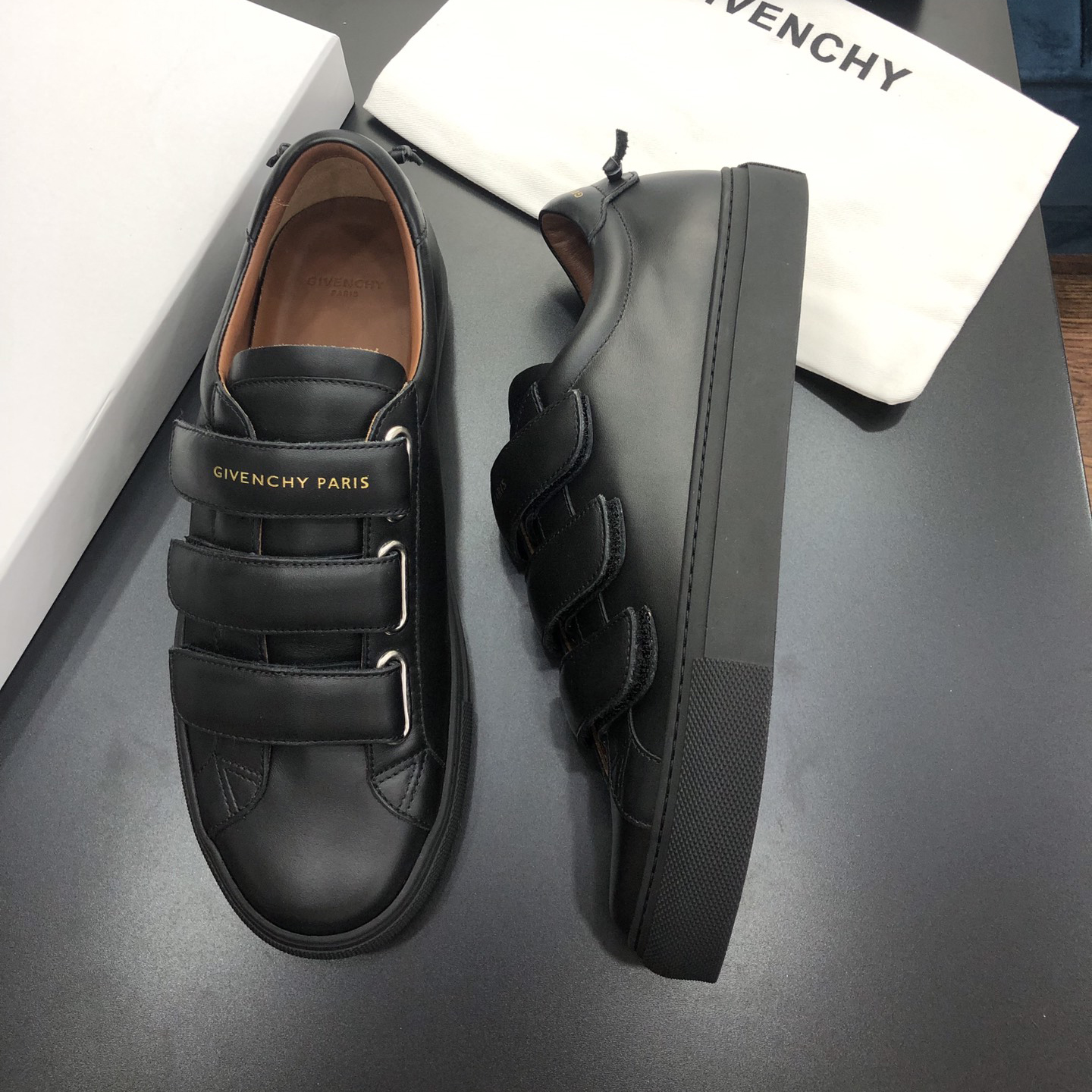 Givenchy Urban Leather Sneakers - DesignerGu