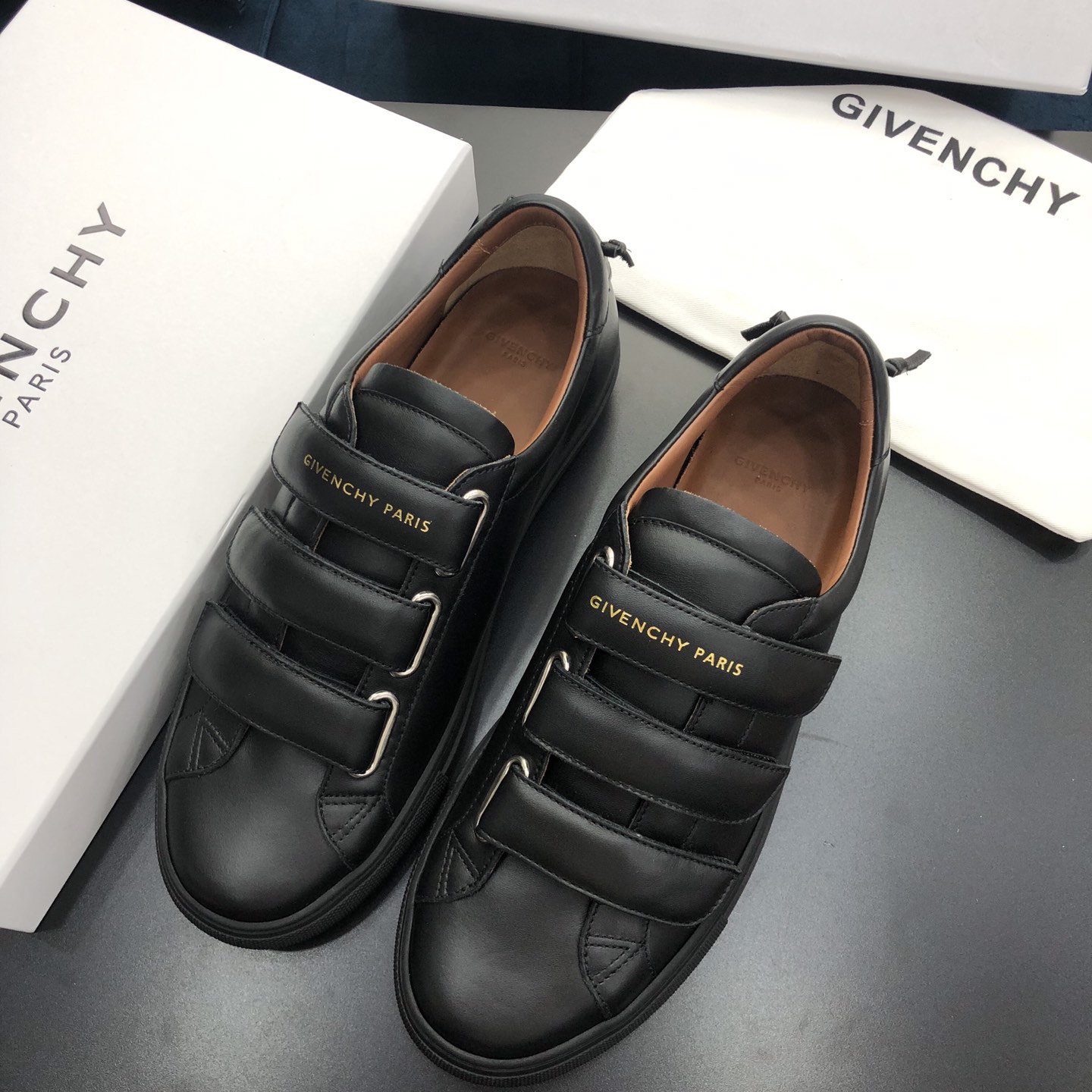 Givenchy Urban Leather Sneakers - DesignerGu