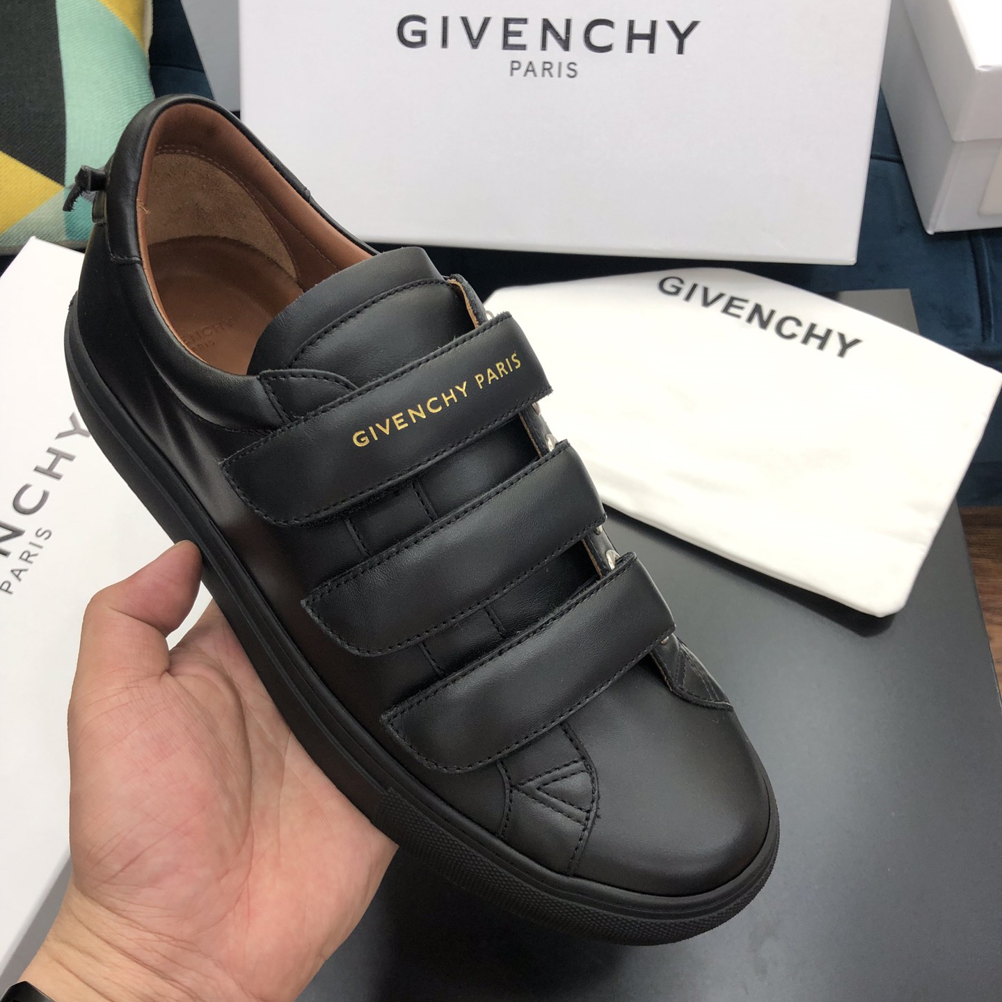 Givenchy Urban Leather Sneakers - DesignerGu