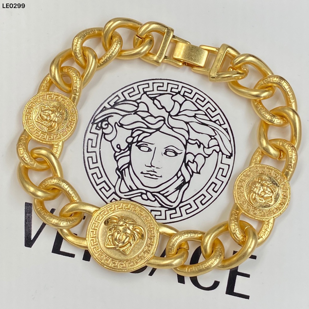 Versace Medusa Bracelet - DesignerGu