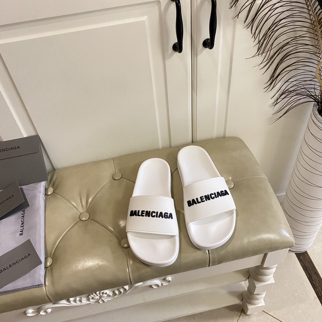 Balenciaga Pool Slide Sandal In White Smooth Rubber With Black 3D Balenciaga Logo - DesignerGu