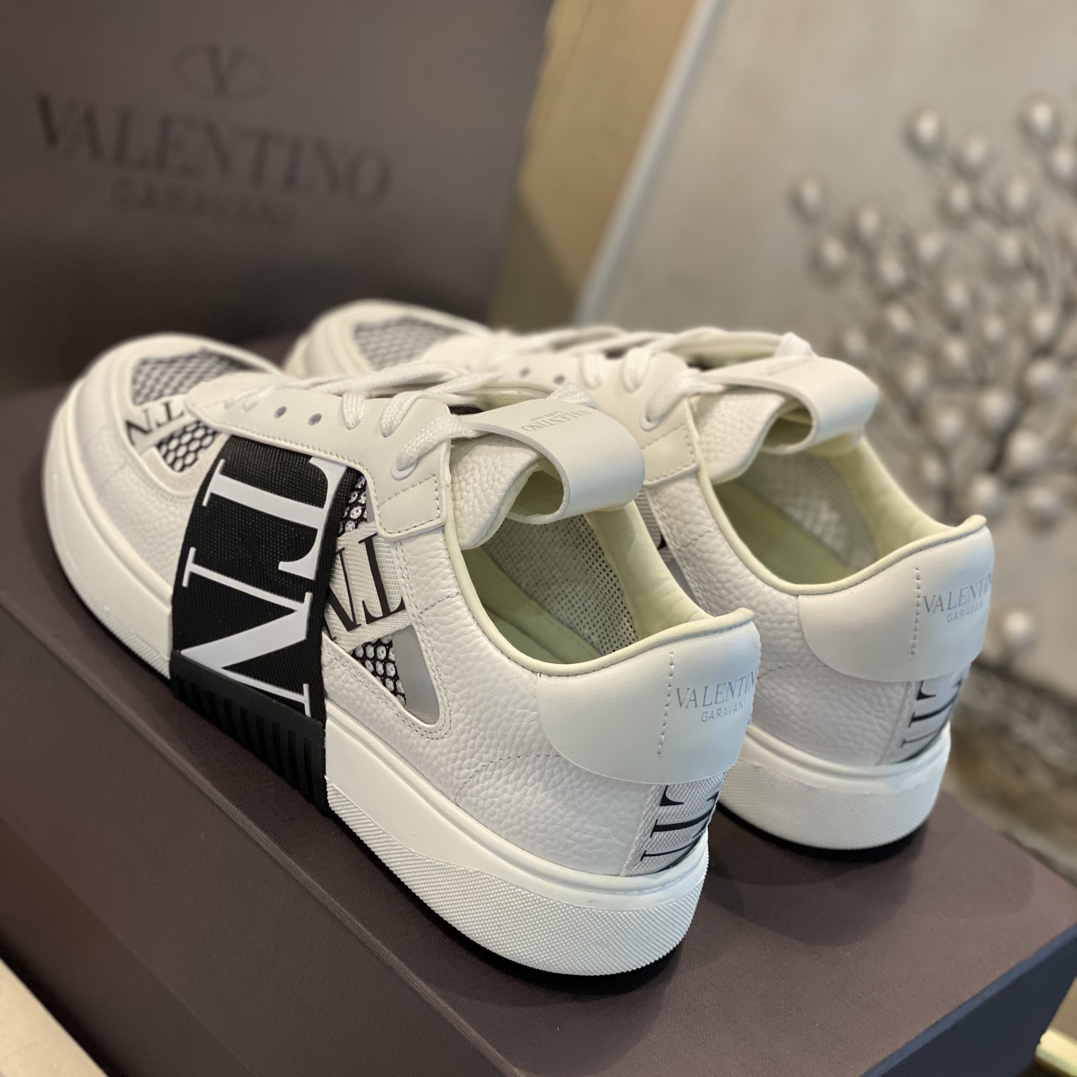 Valenti VL7N Low-Top Sneakers In Calfskin And Mesh Fabric With Bands - DesignerGu