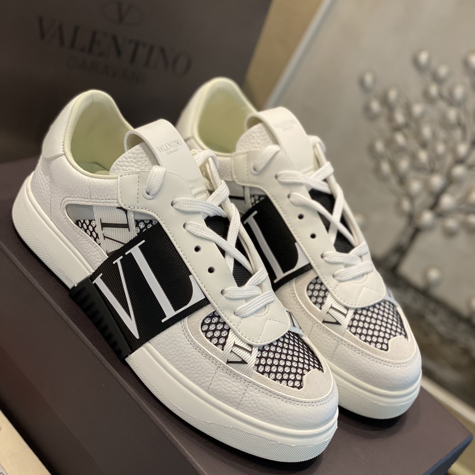 Valenti VL7N Low-Top Sneakers In Calfskin And Mesh Fabric With Bands - DesignerGu