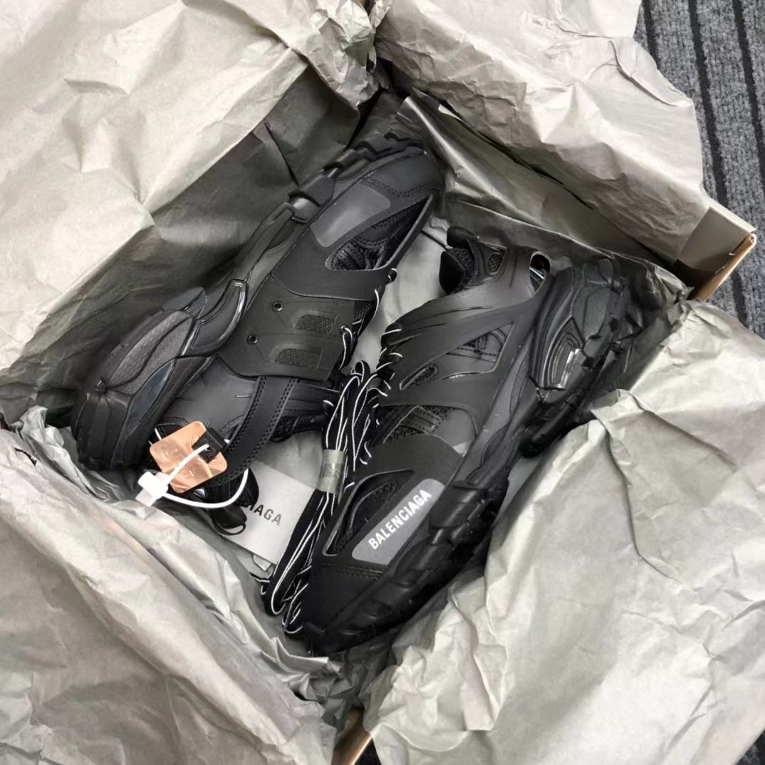 Balenciaga Track  Sneaker - DesignerGu