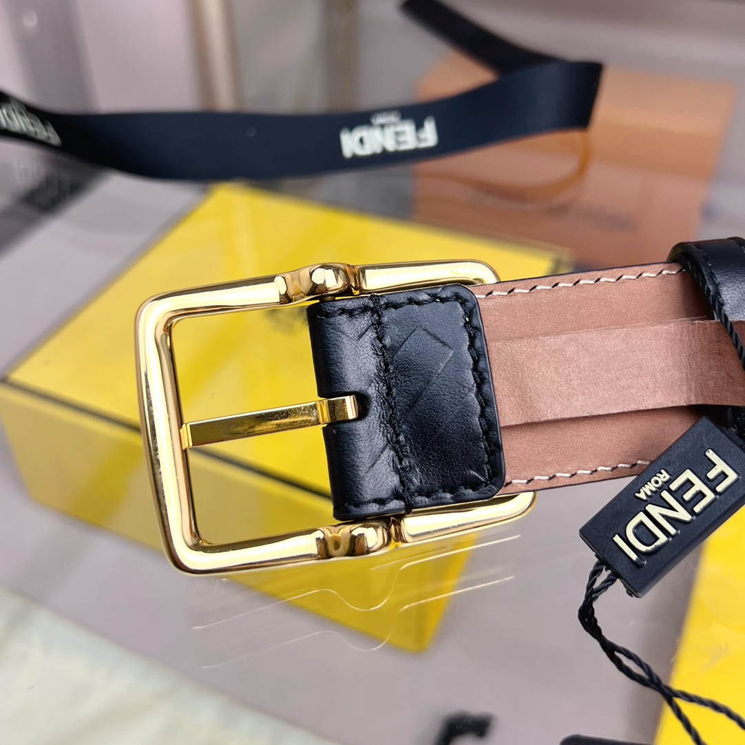 Fendi Leather Belt  - DesignerGu