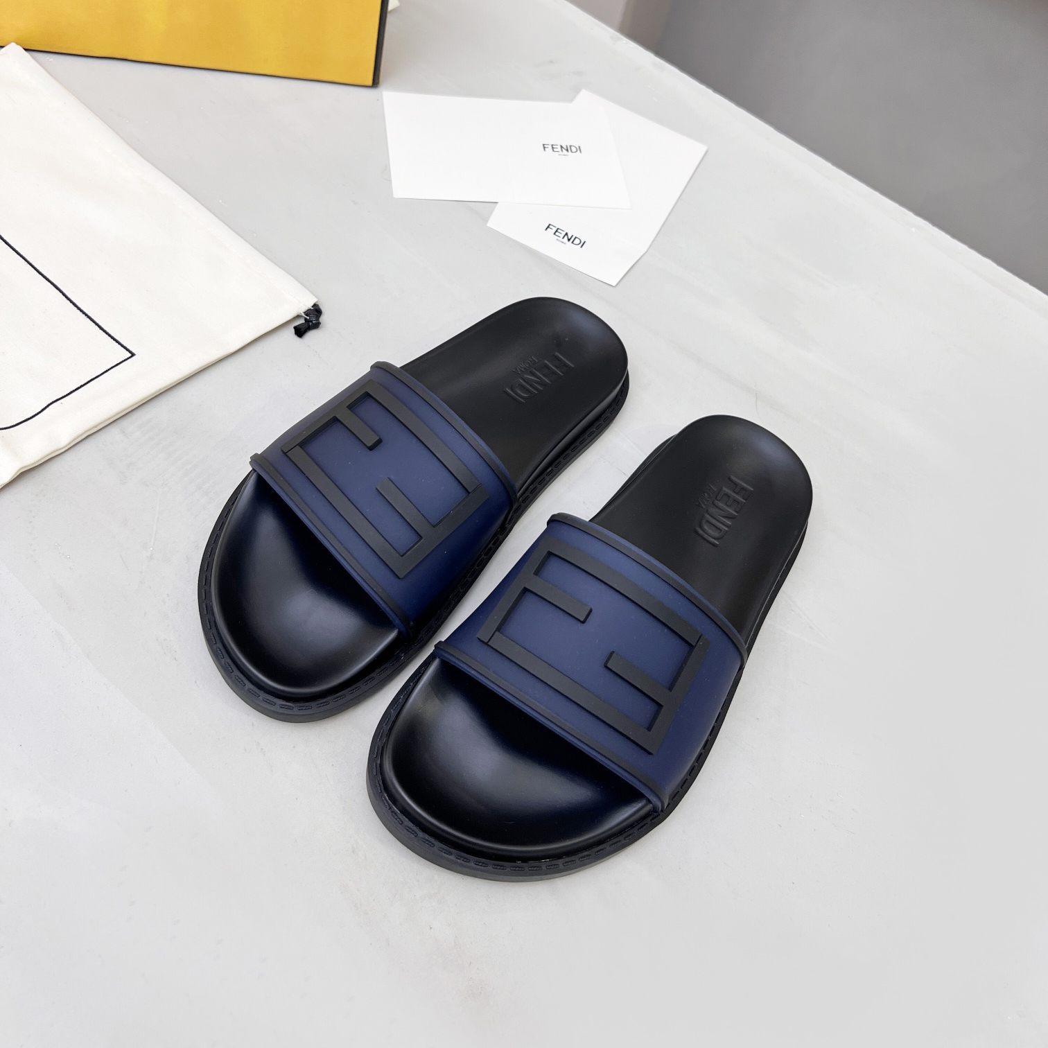 Fendi Baguette Slides - DesignerGu