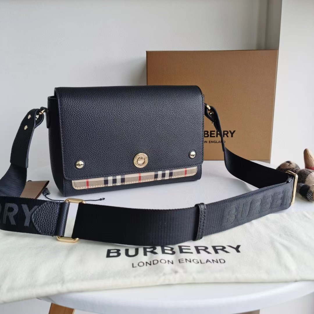 Burberry Hackberry Leather Cross -Body Bag (25-18-8.5cm) - DesignerGu