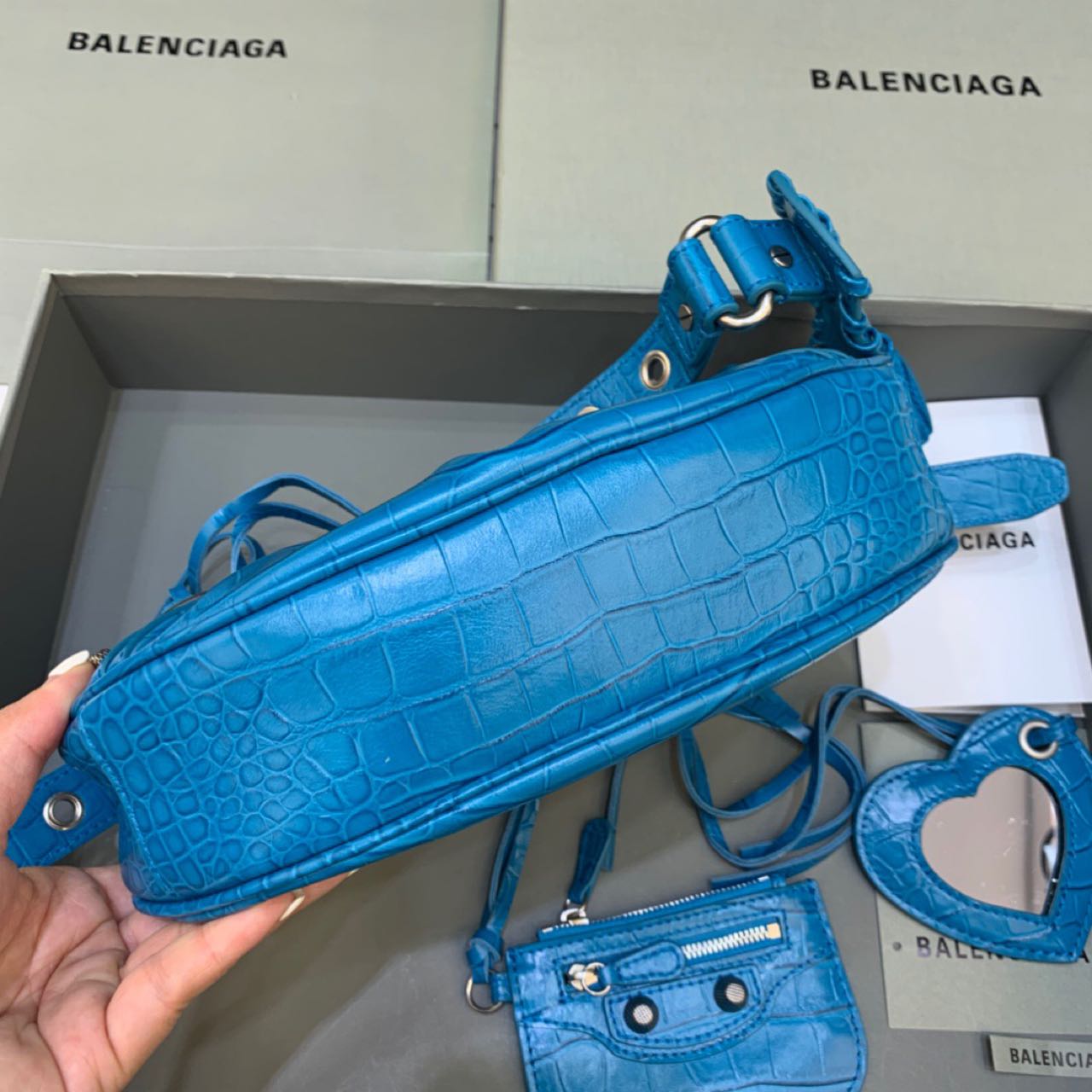 Balenciaga Le Cagole XS Shoulder Bag In Blue(26-12-6cm) - DesignerGu