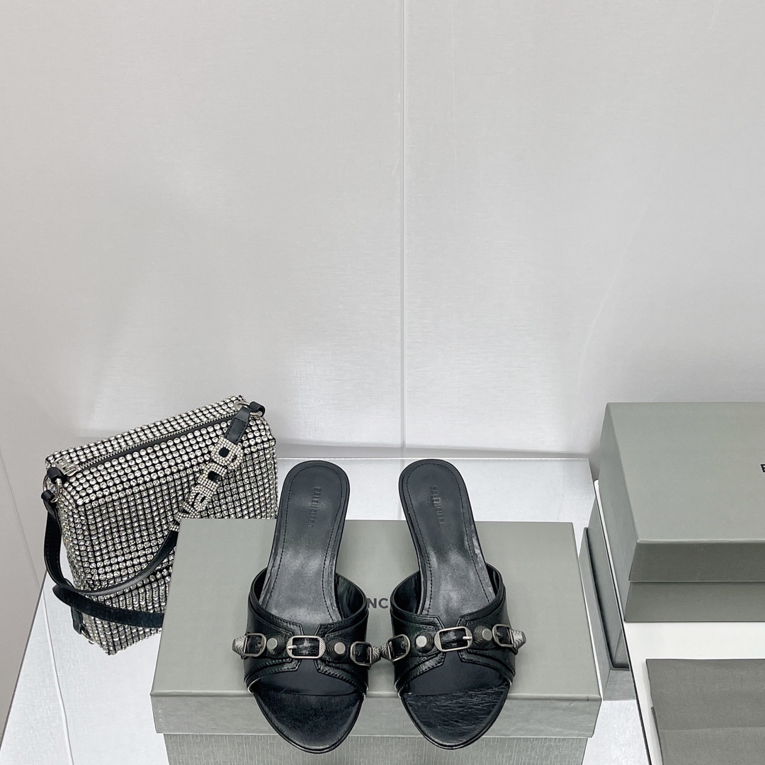 Balenciaga Cagole 50mm Sandal In Black Arena Lambskin - DesignerGu