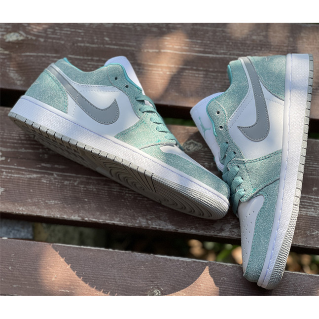 Air Jordan 1 Low ''New Emerald'' Sneaker  DN3705 301 - DesignerGu