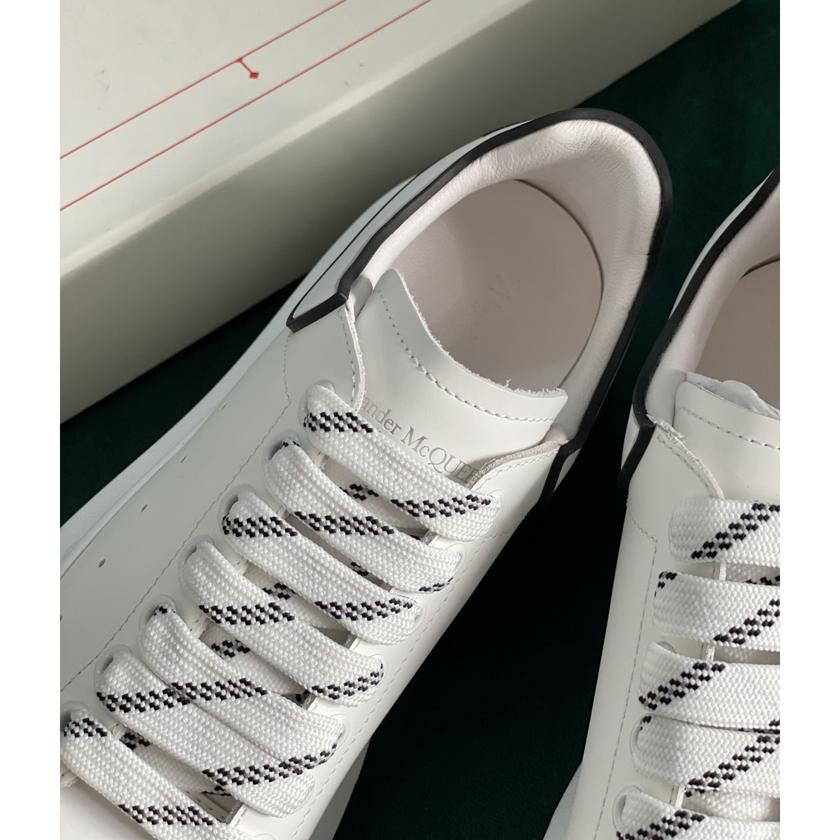 Alexander Mqueen Oversized Sneaker In White/Black - DesignerGu