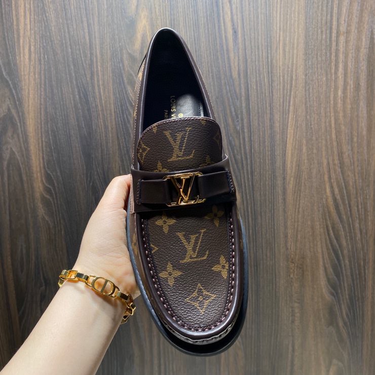 Louis Vuitton Major Loafer - DesignerGu