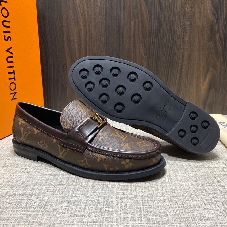 Louis Vuitton Major Loafer - DesignerGu