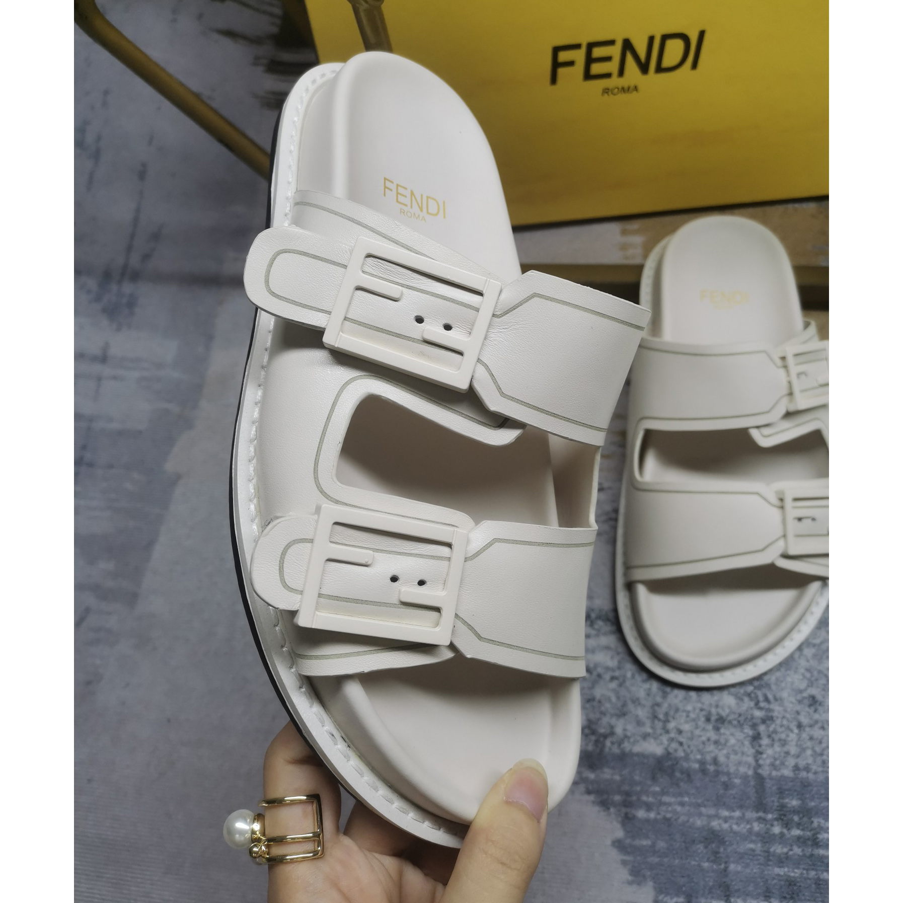 Fendi Feel WhiteFF Fabric Slides - DesignerGu