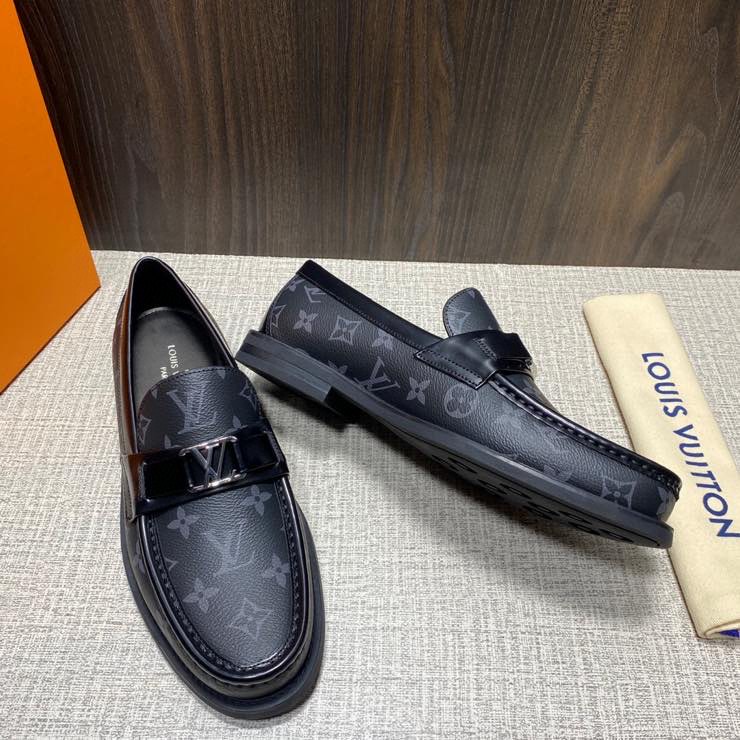 Louis Vuitton Major Loafer(Black) - DesignerGu