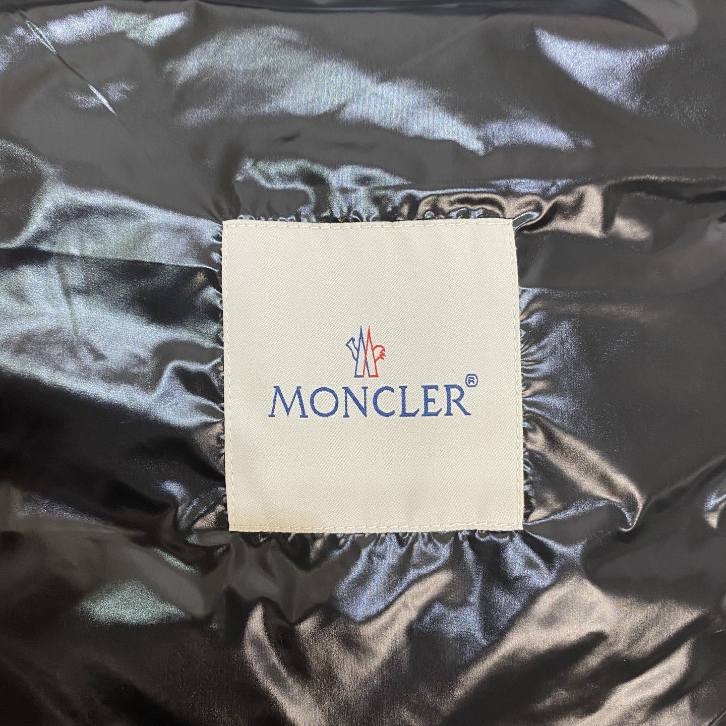 Moncler Vest In black - DesignerGu