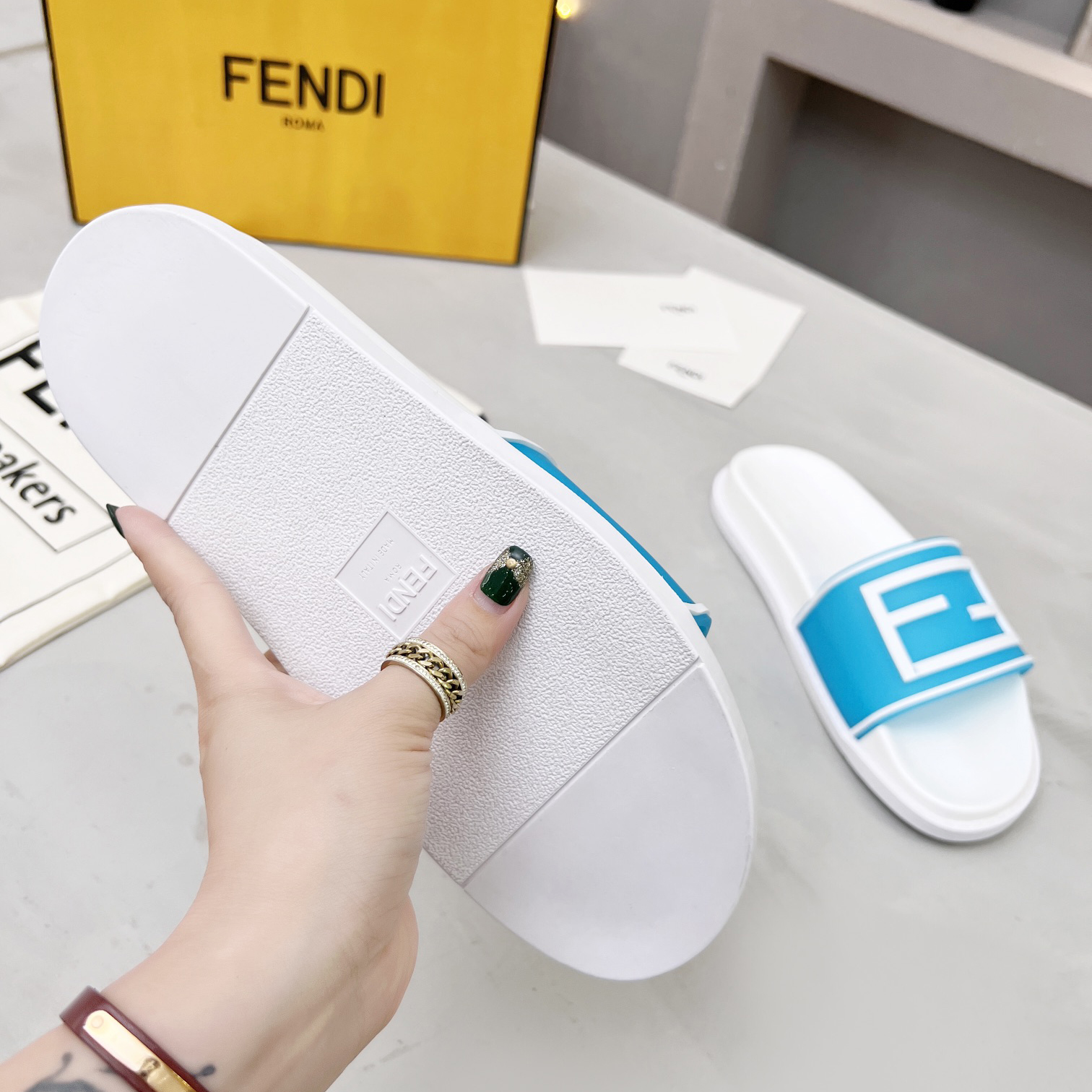 Fendi Baguette Slides - DesignerGu