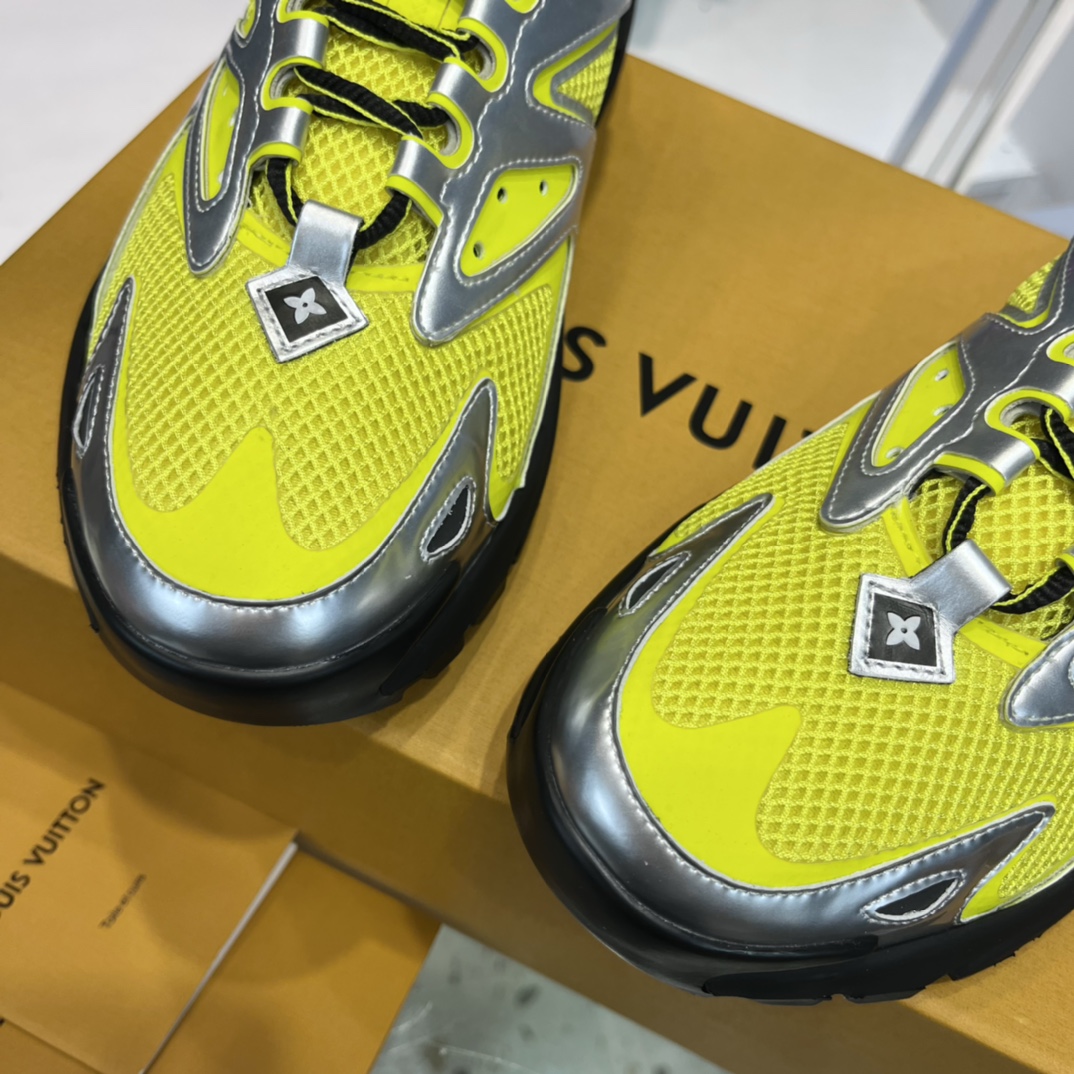 Louis Vuitton  LV Runner Tatic Sneaker     1AA3A8 - DesignerGu