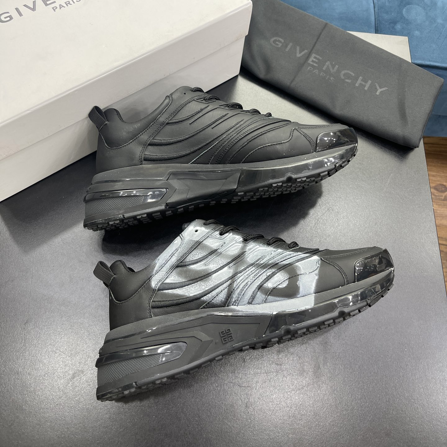 Givenchy Logo Sneakers In Black - DesignerGu