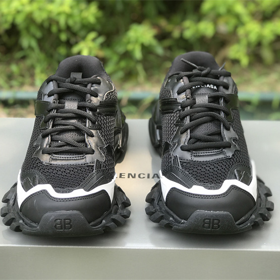 Balenciaga Phantom Trainer Low-Top Sneaker Black/White  - DesignerGu