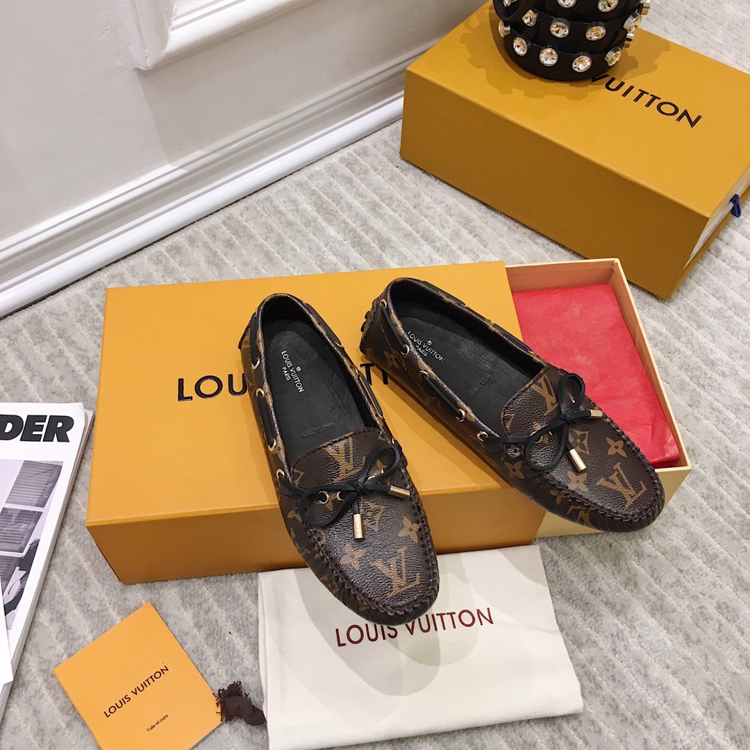 Louis Vuitton Gloria Loafer    1A3V37 - DesignerGu