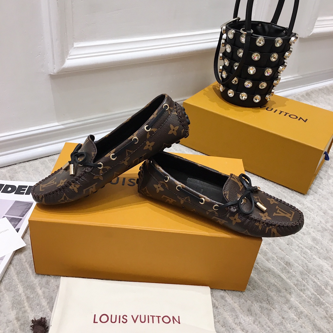 Louis Vuitton Gloria Loafer    1A3V37 - DesignerGu