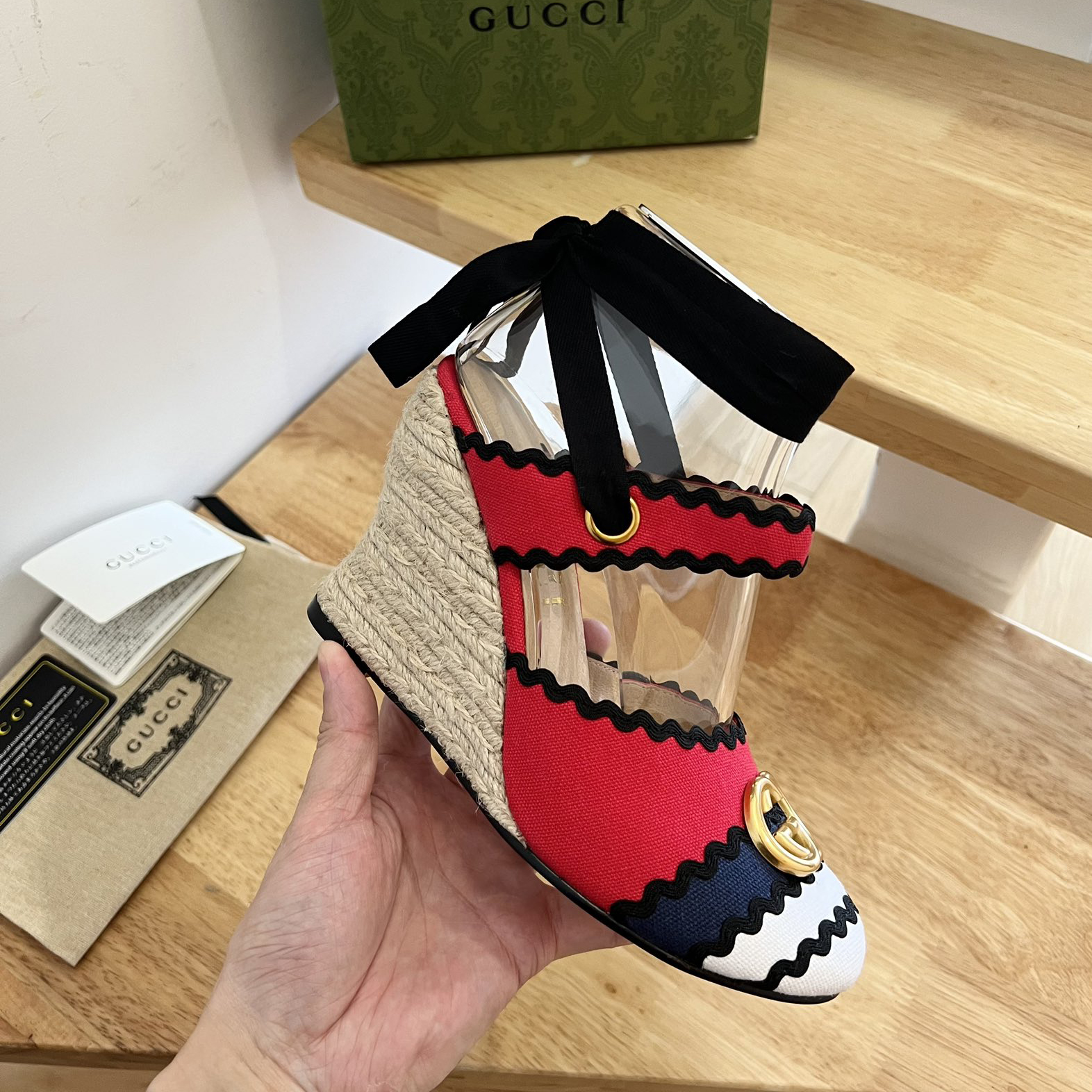 Gucci Women's Platform Espadrilles - DesignerGu