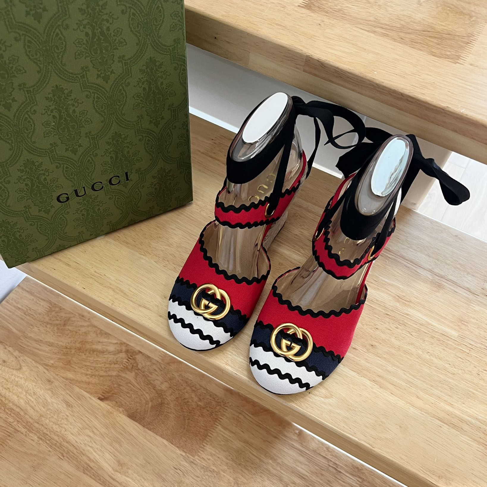 Gucci Women's Platform Espadrilles - DesignerGu