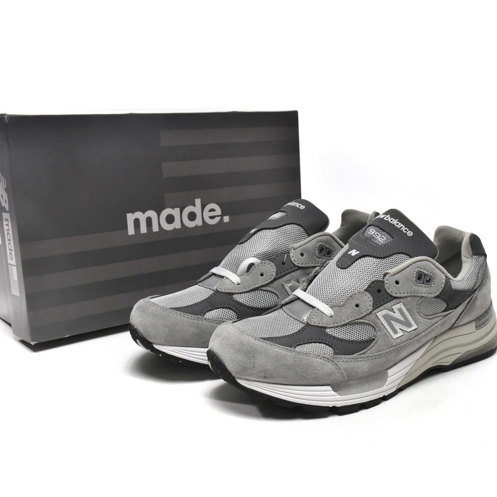 New Balance 992 Grey Sneakers        M992GR  - DesignerGu