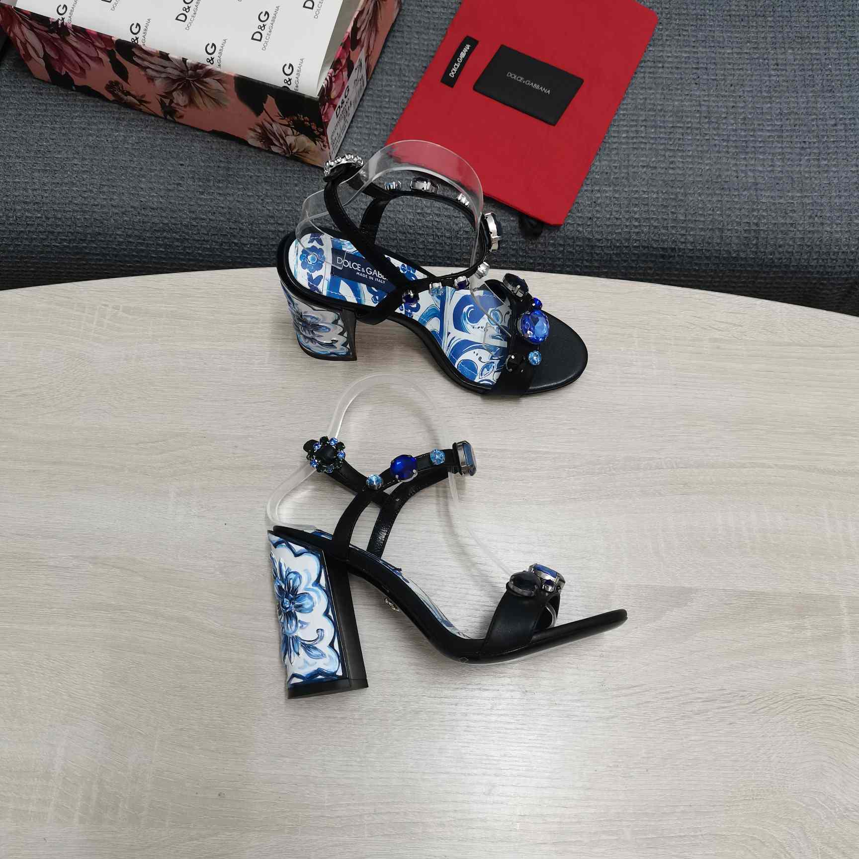 Dolce & Gabbana Patent Leather Sandals With Embroidery And Painted Heel - DesignerGu