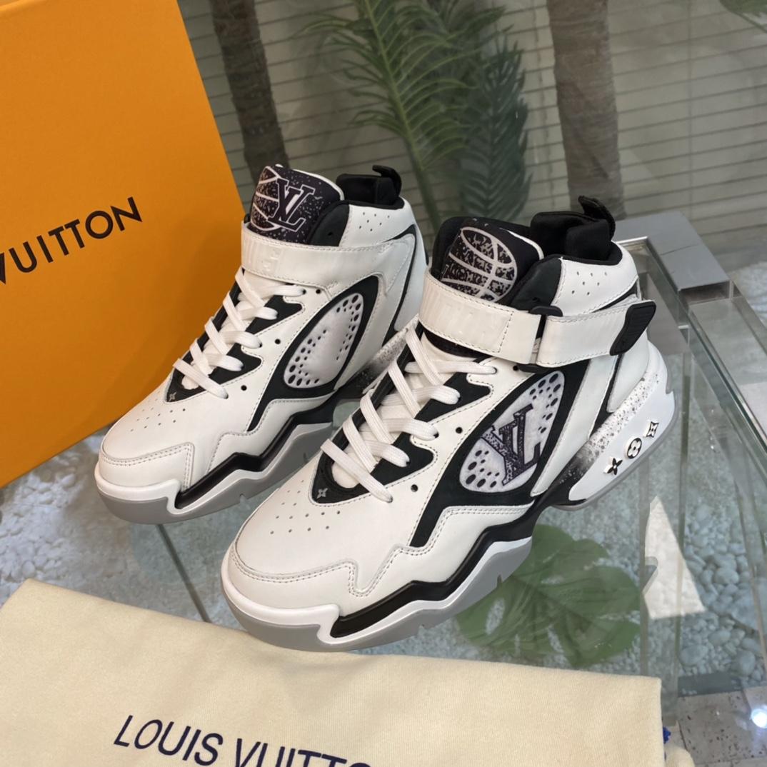 Louis Vuitton LV Trainer 2 Sneaker  1AAH95 - DesignerGu